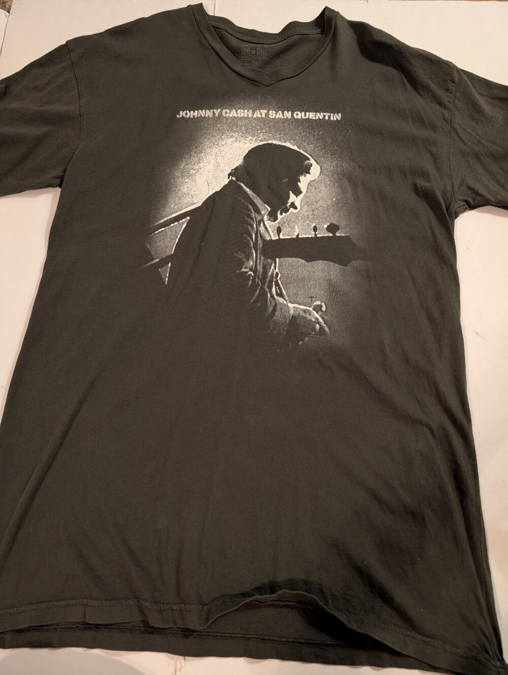 Johnny Cash Graphic T-Shirt - Black Large